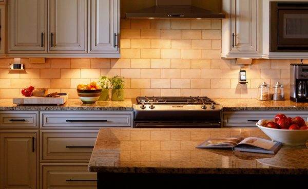 زیبایی نور غیرمستقیم در طراحی آشپزخانه