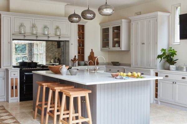آیا یک آشپزخانه نئوکلاسیک می‌تواند مدرن باشد؟